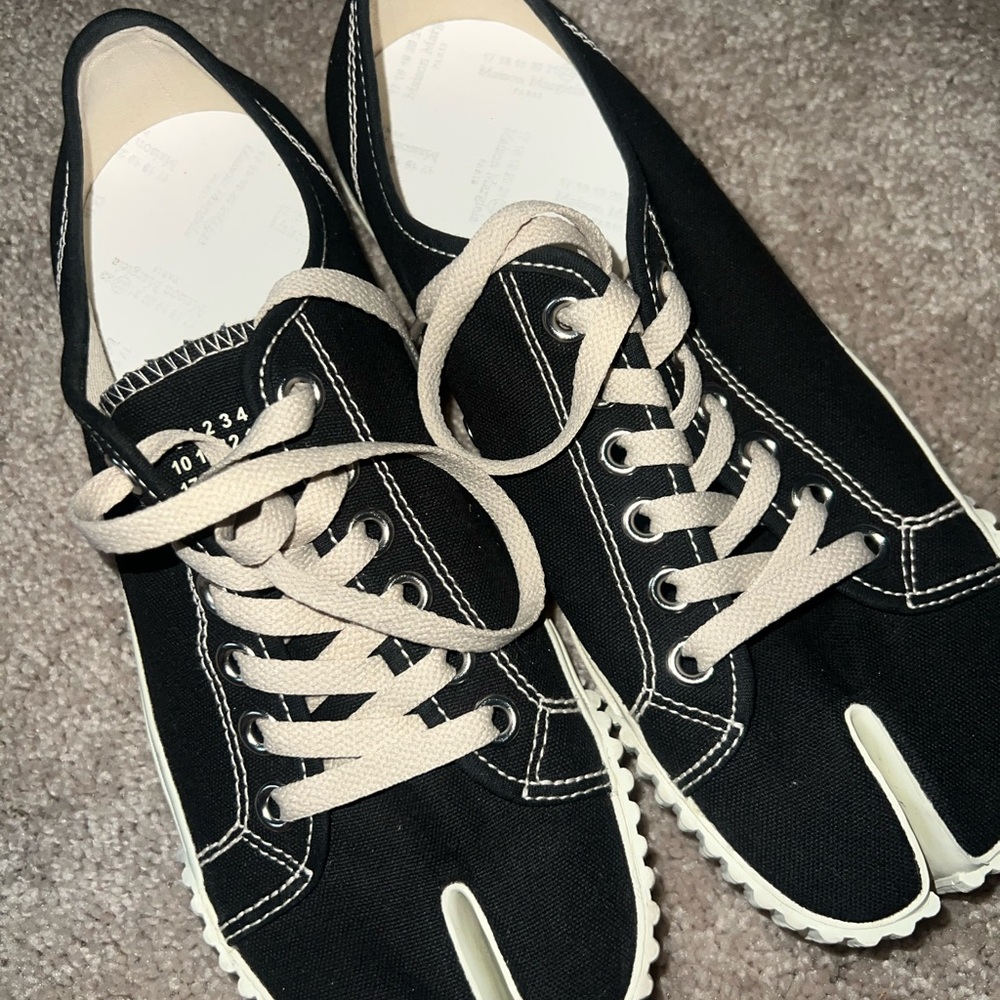 MM6 Maison Martin Margiela Black and White Tabi Split-Toe Sneakers